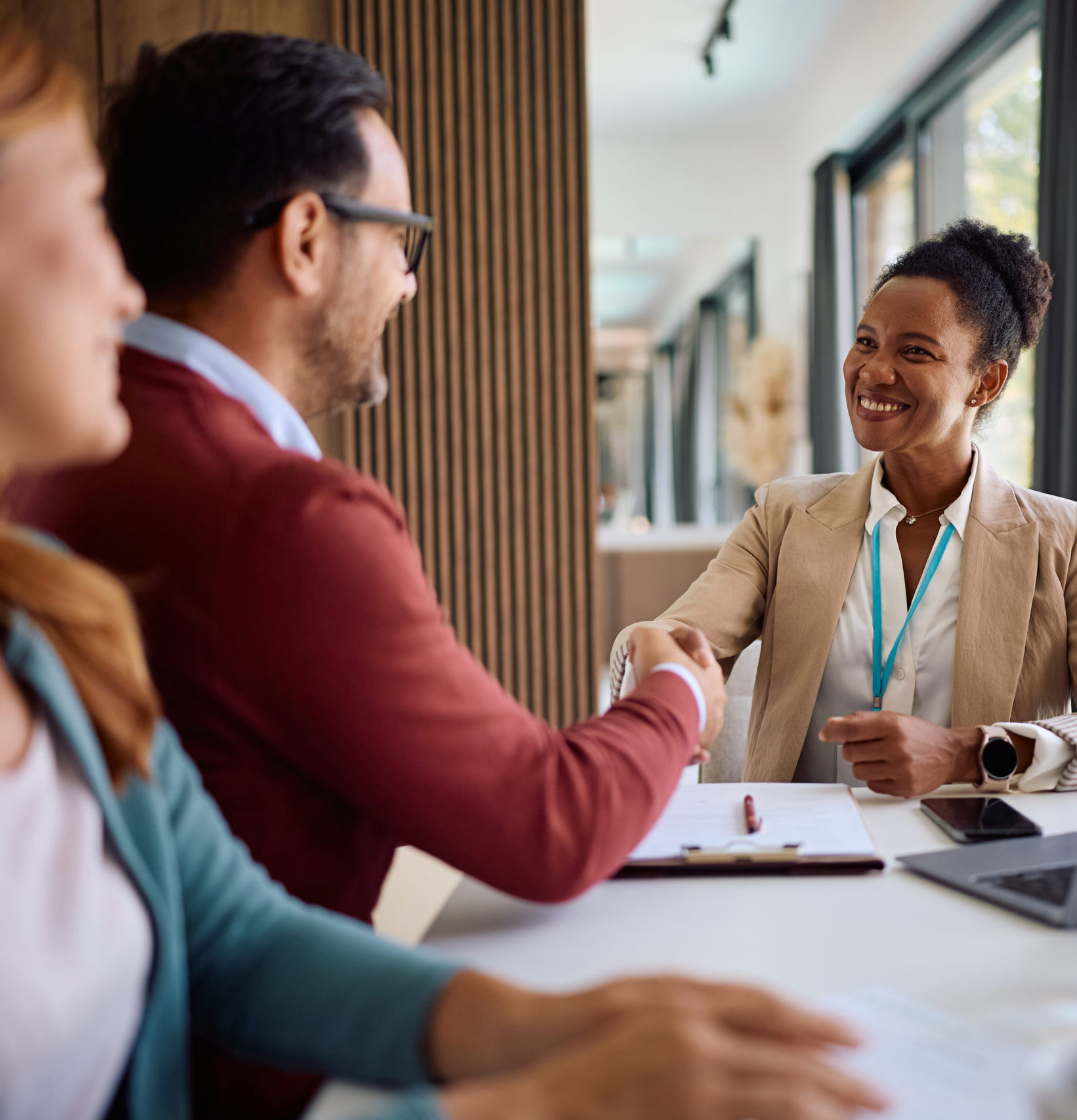 iStock-2236990220-aspect-ratio-1641-1707 agenzia per il lavoro axl